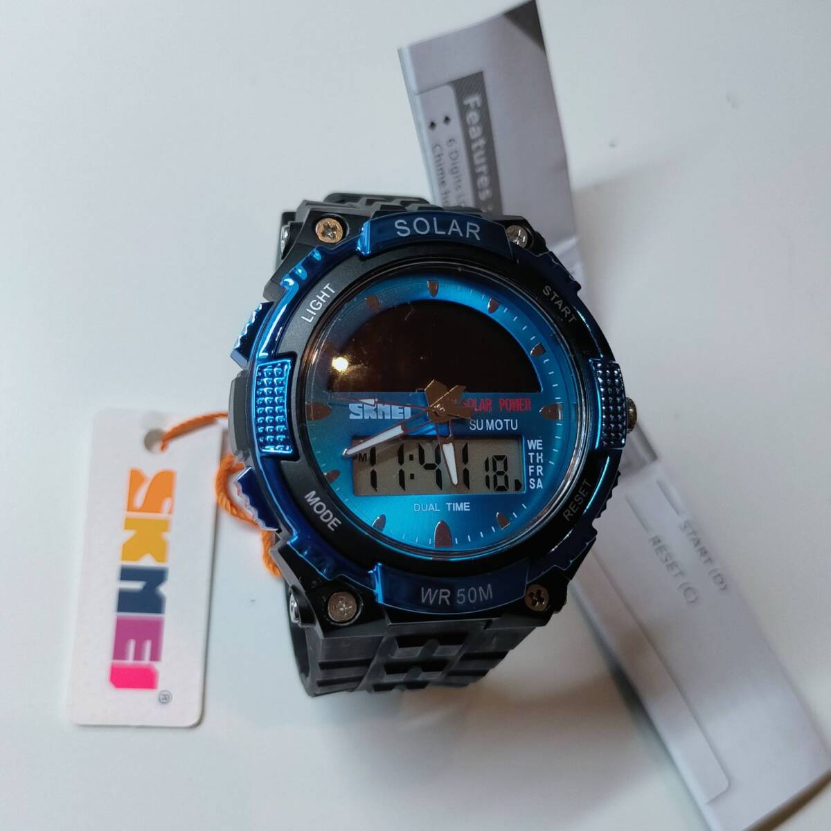 50m防水ソーラーパネル登山ダイバーズ デジタル腕時計デジアナ スポーツストップウォッチ ブルー青 日本製ムーブメントの画像2
