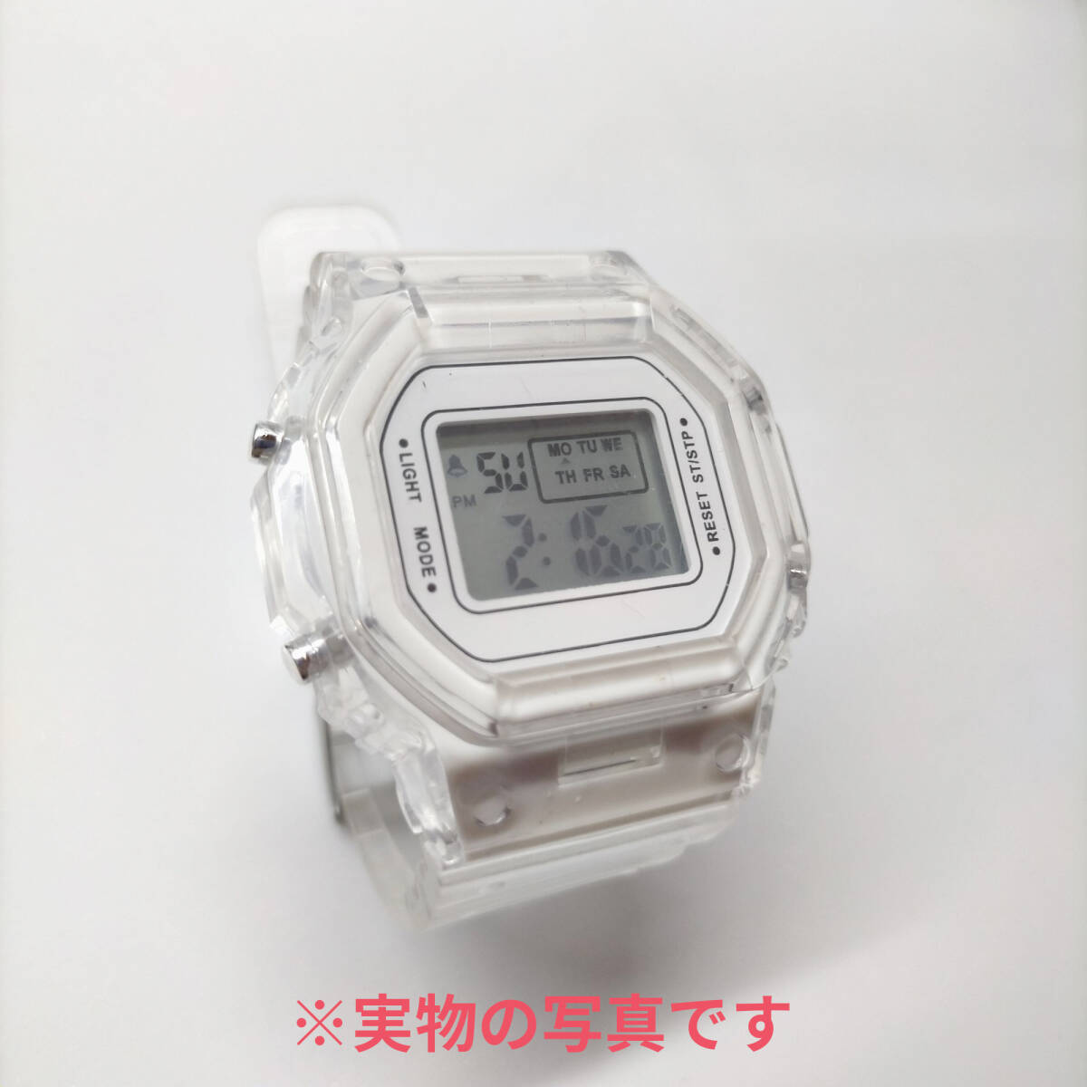 スケルトン防水軽量シンプルデザイン スポーツウォッチ デジタル腕時計レディース くすみカラー ホワイト白 (G-shockではありません)の画像2