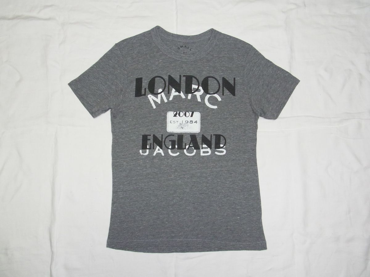 ☆美品・未着用☆ MARC BY MARC JACOBS マーク バイ マーク ジェイコブス LONDON ENGLAND Tシャツ sizeS グレー ☆古着 ユニセックス_画像1