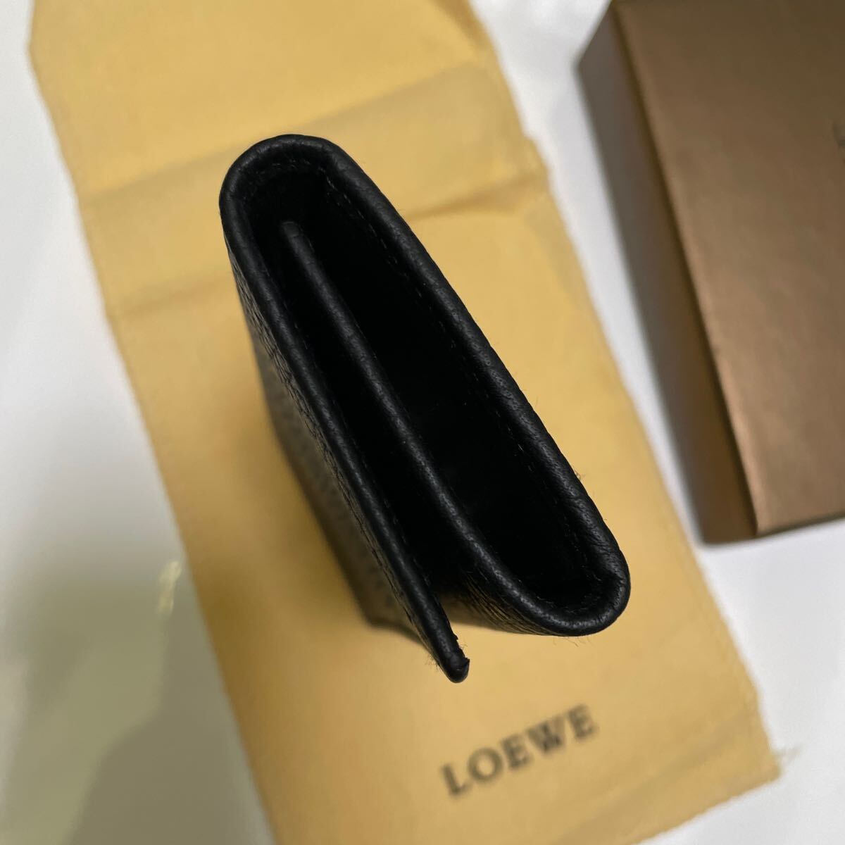 LN407d LOEWE ロエベ 6連キーケース ブラック Piel Vacuna アナグラム 黒レザー 鍵入れ 説明書 元箱付き の画像5