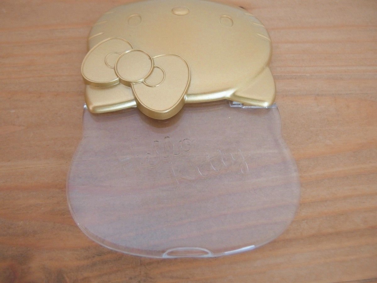 DHC×キティ オリジナル コンパクトミラー＆ヘアピン ゴールド/サンリオ ダイカット ノベルティ 手鏡 金
