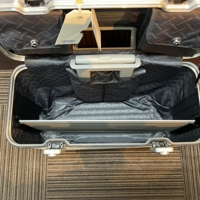 【RIMOWA】リモワ ルフトハンザ パイロット トロリー キャリー_画像4