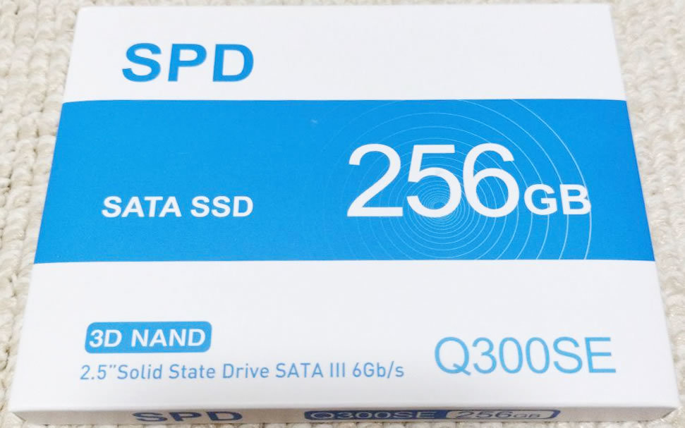 送料無料 新品未開封 複数個あり 256GB 内蔵SSD 2.5インチ 7mm SATAIII SPD 6Gb/s 520MB/s 3D NAND PS4検証済み エラー訂正 Q300SE-256GS3Dの画像1
