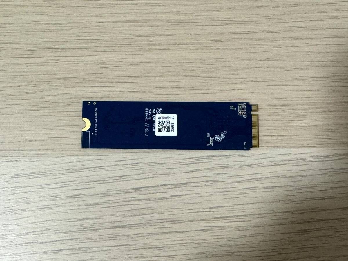 【使用時間少】M.2 NVMe SSD PHISON SSD C-E80T256G4-P3D3B3E13 2280サイズ 256GB_画像2