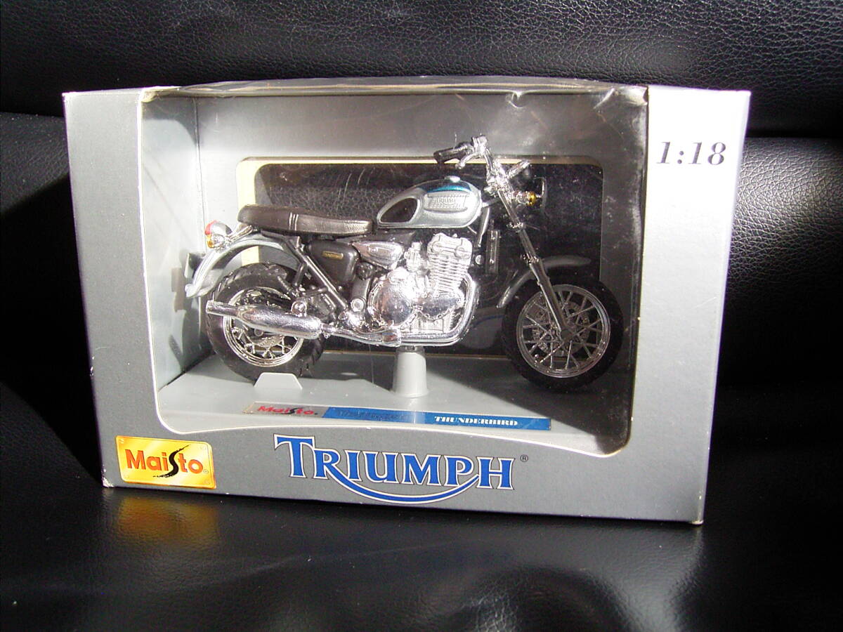 1/18 Maisto TRIUMPH Thunderbird 900 トライアンフサンダーバード水冷並列3気筒DOHC12バルブ 未登録 走行距離0km 書類無し 現車確認要相談の画像3