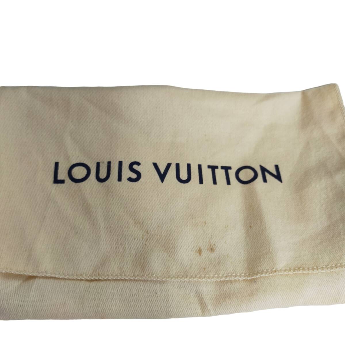 ◆中古品◆Louis Vuitton ルイヴィトン エピ 長財布 ジッピーウォレット 黒 ブラック メンズ 保管袋 箱付き R62452NIの画像10