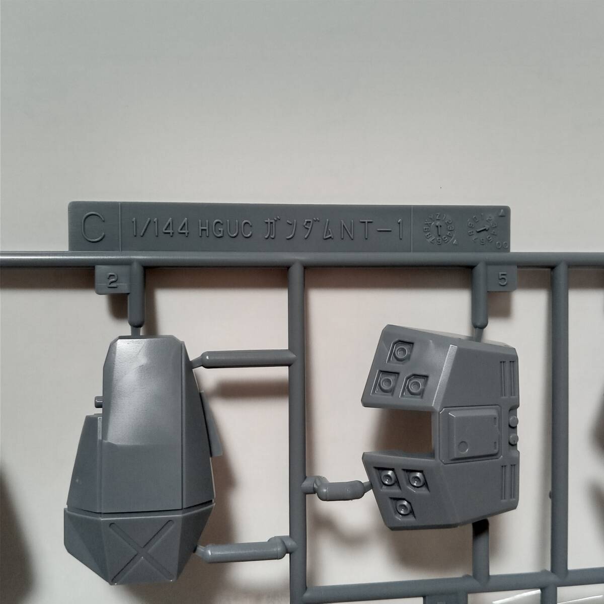 HG 1/144　チョバムアーマー ガンダム アレックス 　NT-1