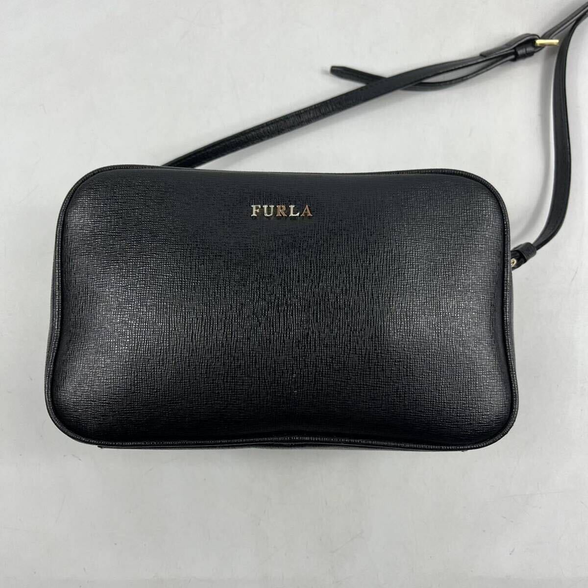 1円〜【美品】 FURLA フルラ ショルダーバッグ レザー ブラック 黒 カメラバッグ 斜め掛け ダブルジップ ロゴ クロスボディバッグ 鞄