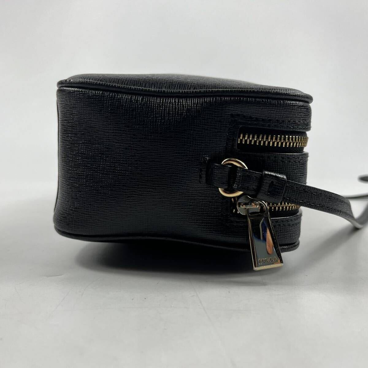 1 иен ~[ прекрасный товар ] FURLA Furla сумка на плечо кожа черный чёрный камера сумка наклонный .. двойной Zip Logo Cross сумка "body" сумка 