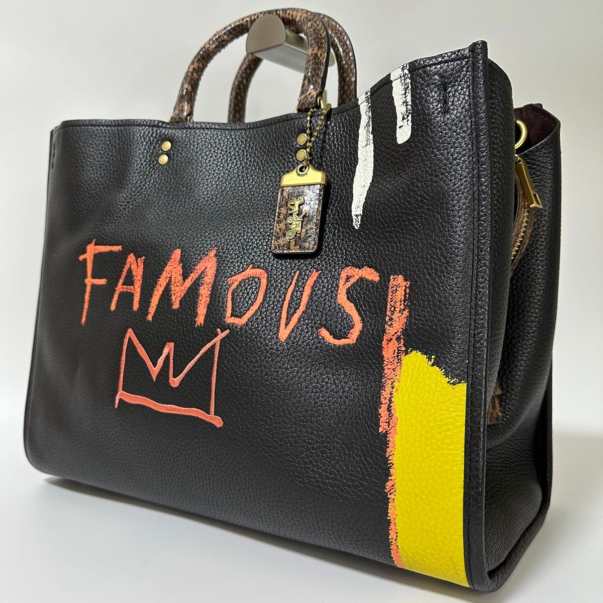 希少】COACH ショルダーバッグ バスキア コラボ ローグ39 A4収納 希少】COACH ショルダーバッグ バスキア コラボ ローグ39 A4収納