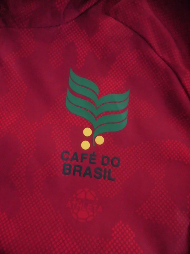 美品 ATHLETA アスレタ/CAFE DO BRASIL ウォームアップ ストレッチ ジップ パーカーM/フード付きジャケット/赤 レッド/サッカー フットサルの画像6