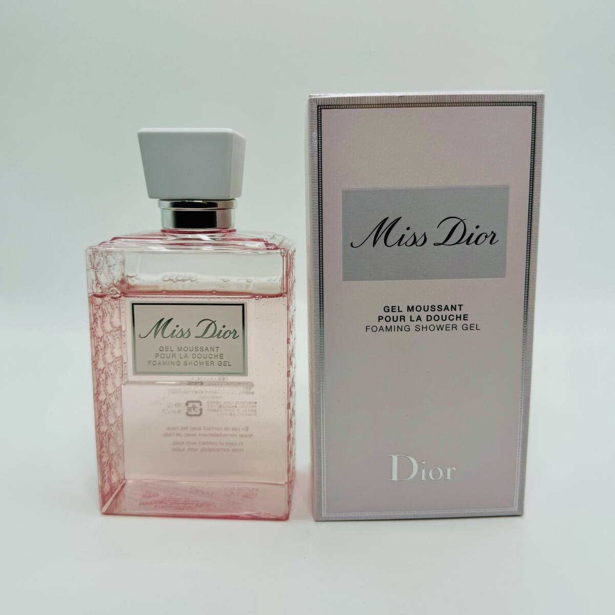 Miss Dior 5点セット まとめて EAU DE PARFUM 30ml シャワージェル 200ml キャンドル 85g バスパール 100g ローズ バスボム 15g 浴用化粧品の画像4
