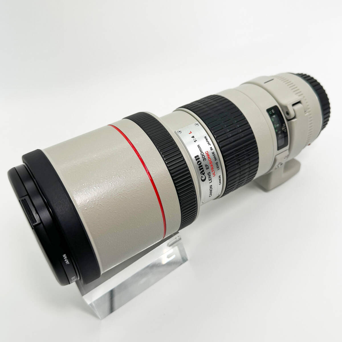 ◆美品 動作確認済み◆ キャノン Canon EF 300mm F4 L USM / 三脚座 ・フィルター付属 / 単焦点 望遠レンズ 【4101】_画像1