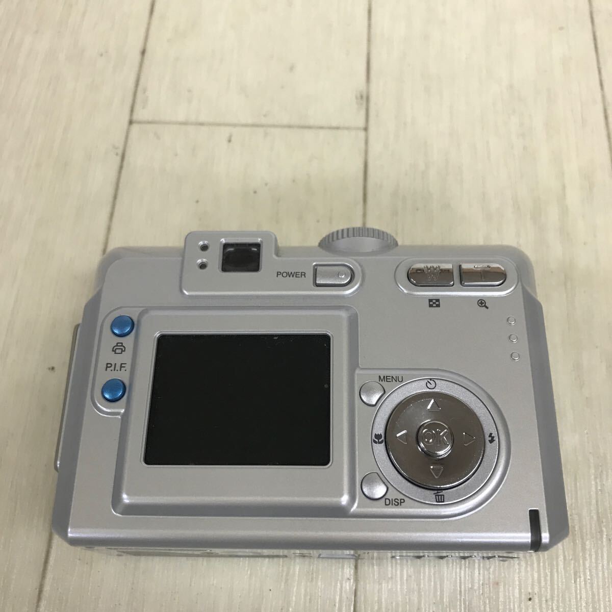 B1893 外装美品 エプソン EPSON L-410 DIGITAL STILL CAMERA デジタルカメラ デジカメ 動作未確認 ジャンクの画像6