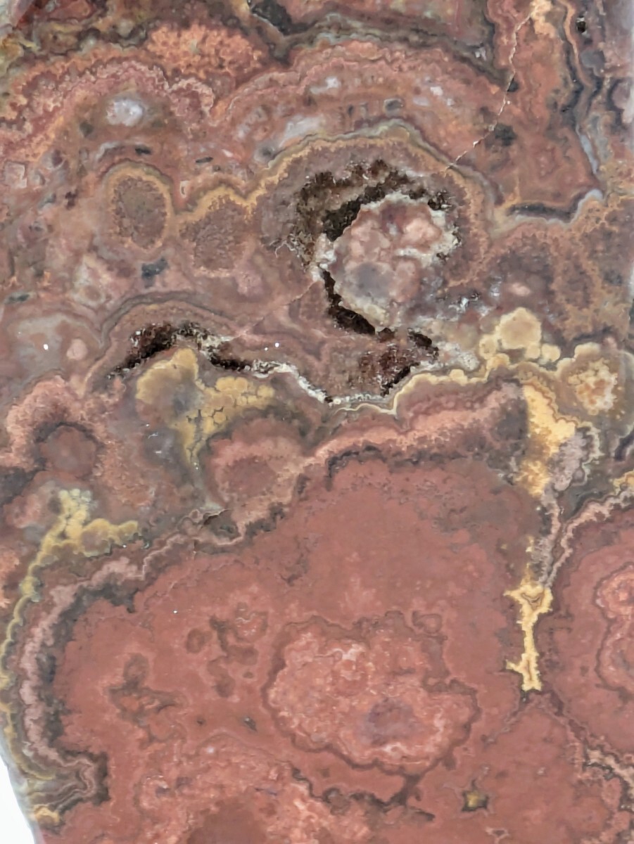 ジャスパー 孔雀石 インカローズ風の紋様 縞メノウ パワーストーン 鑑賞石 水石 自然石 木製台座付き の画像2