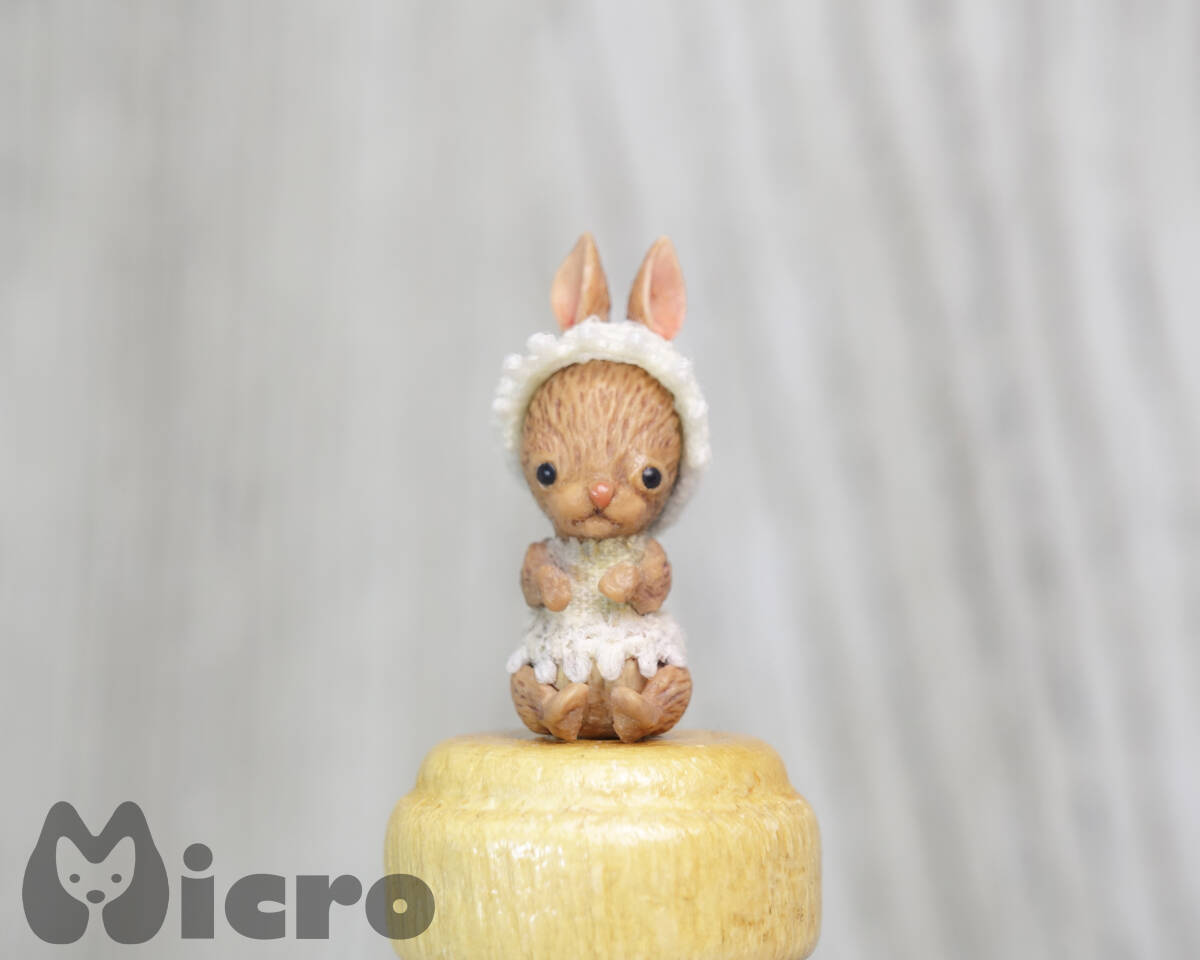 ★Micro★「Rabbit」高さ2.2ｃｍ・ハンドメイド・アンティーク風・うさぎ・人形・ドールハウスなどに★の画像3