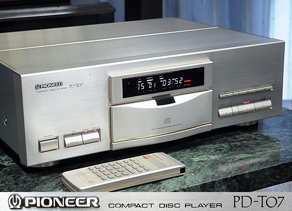 PIONEER PD-T07 ♪パイオニア CDプレーヤー 銘機♪【ケア済／美品】の画像1