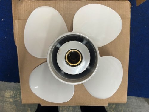 6965円 4枚プロペラ!YAMAHA60~130hp用 <13.8x13>4枚アルミ 6965円 4枚プロペラ!YAMAHA60~130hp用 <13.8x13>4枚アルミ