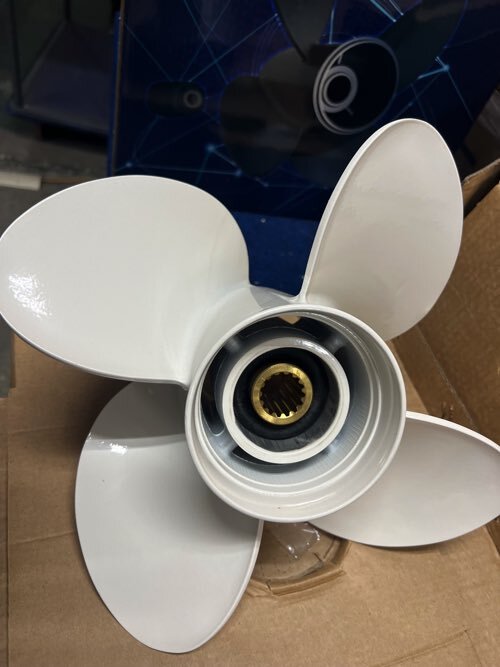 6965円 4枚プロペラ!YAMAHA60~130hp用 <13.8x13>4枚アルミ 6965円 4枚プロペラ!YAMAHA60~130hp用 <13.8x13>4枚アルミ