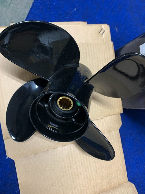 4 sheets if low speed . stability!YAMAHA F30~F60hp for * rare 4 sheets propeller <10.6 x 12 pitch other >13 spline * postage included * aluminium propeller 