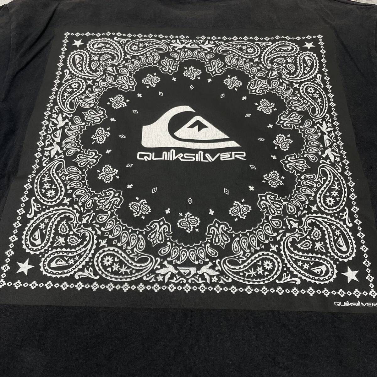 QUIKSILVER クイックシルバー T-shirt Tシャツ TEE 半袖 バンダナ柄 ペイズリー プリントロゴ サイズL ブラック 玉SS1706の画像9