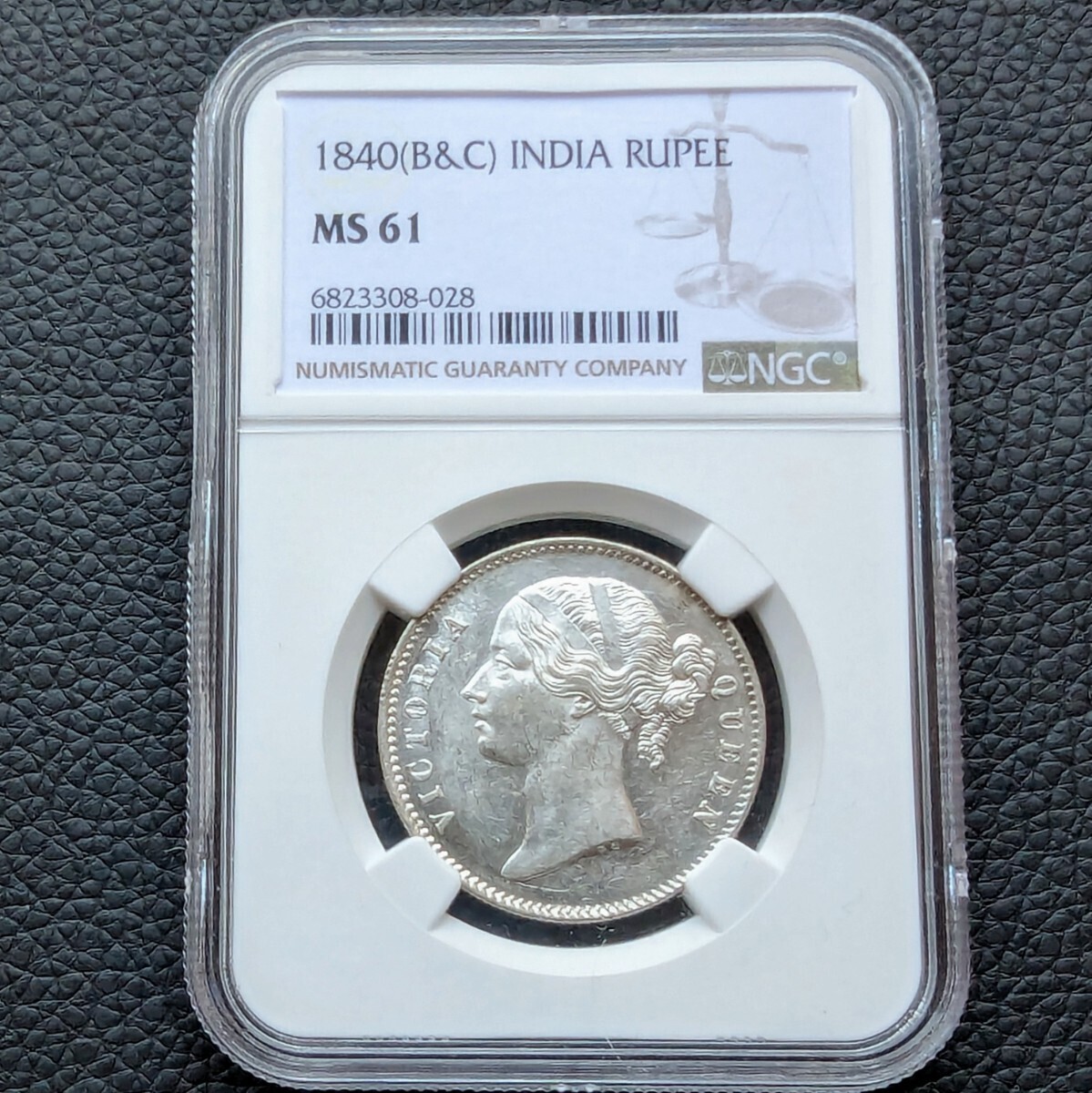 ★1円スタート 銀貨 鑑定 1840年 イギリス領 インド ヴィクトリア女王 1ルピー銀貨 NGC MS61 鑑定 ヤングヘッド アンティークコインコインの画像2