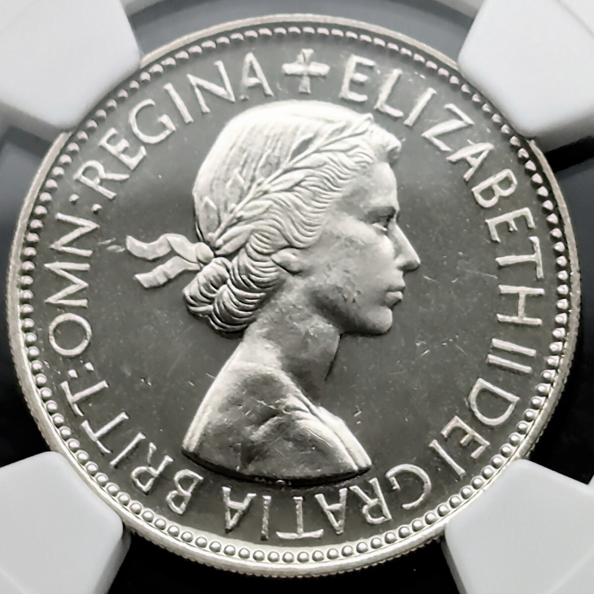 ★1円スタート 白銅貨 1953年 イギリス エリザベス2世女王 ヤングヤング エリザベス 2シリング 鑑定 NGC PF65 金貨銀貨多数出品中_画像1