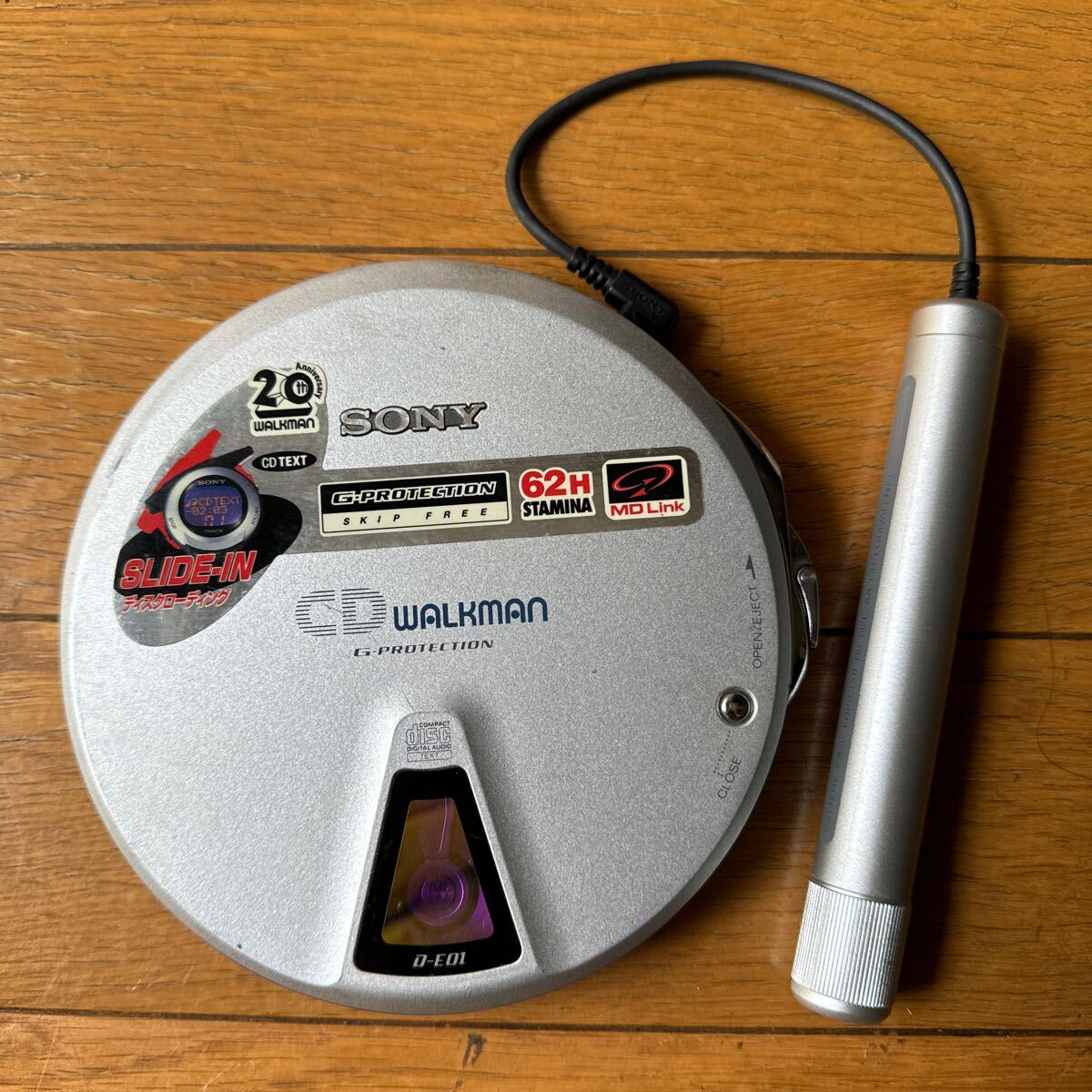 【ジャンク】CDウォークマン WALKMAN D-E01 日本製 CD再生 付属外付け乾電池ケース通電不可_画像1