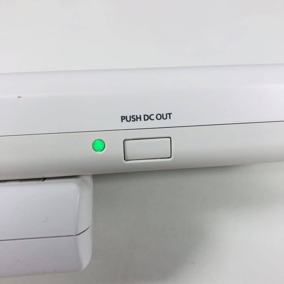 中古動作品 Panasonic 単3形単4形ニッケル水素電池専用USB出力付急速充電器 BQ-CC57 オマケ単三電池4本付き_画像6