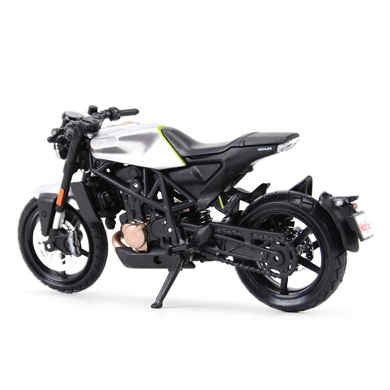 ミニカー 1/18スケール バイク ハスクバーナ VITPILEN 701 ミニチュア オートバイ プラスチック おもちゃ 合金 ブラック シルバー 540の画像3