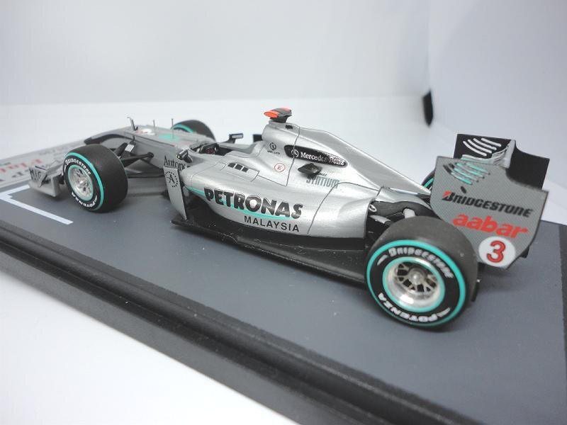 ガレージロム Flat out完成品 メルセデス MGP W01(マレーシアGP)1/43 シューマッハの画像2