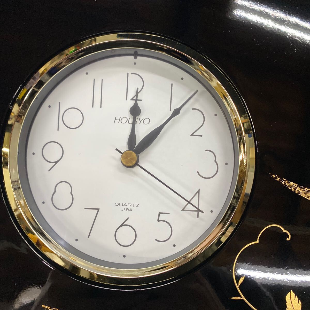 03615 未使用Kansai urushi 屏風時計 華仙 塗り物時計 玉葉 漆器 黒 折りたたみ式 置き時計 アナログ 時計 HOUSYO クォーツの画像5