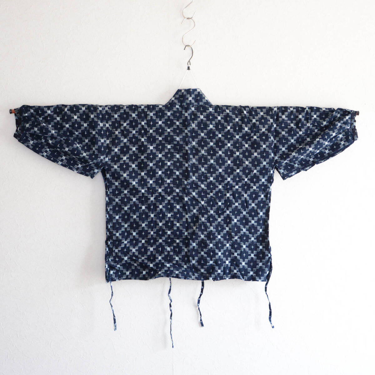 野良着 古布 藍染 絣 木綿 着物 手ぬぐい ジャパンヴィンテージ リメイク素材 昭和 noragi jacket indigo kasuri fabric kimono cottonの画像3