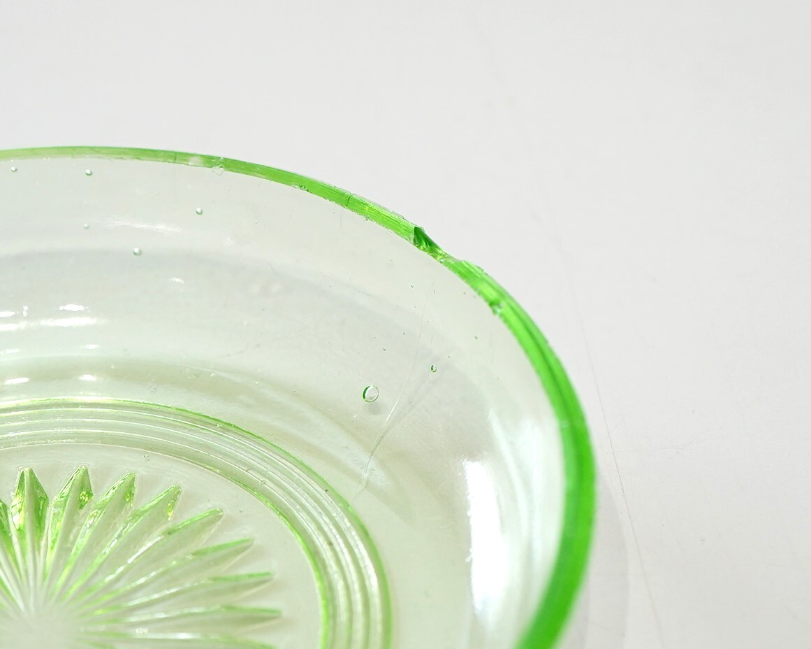 NA6272 ウラン硝子 プレスガラス 小皿 9枚 約12cm 大正 昭和 レトロ アンティーク 緑 検Yの画像3
