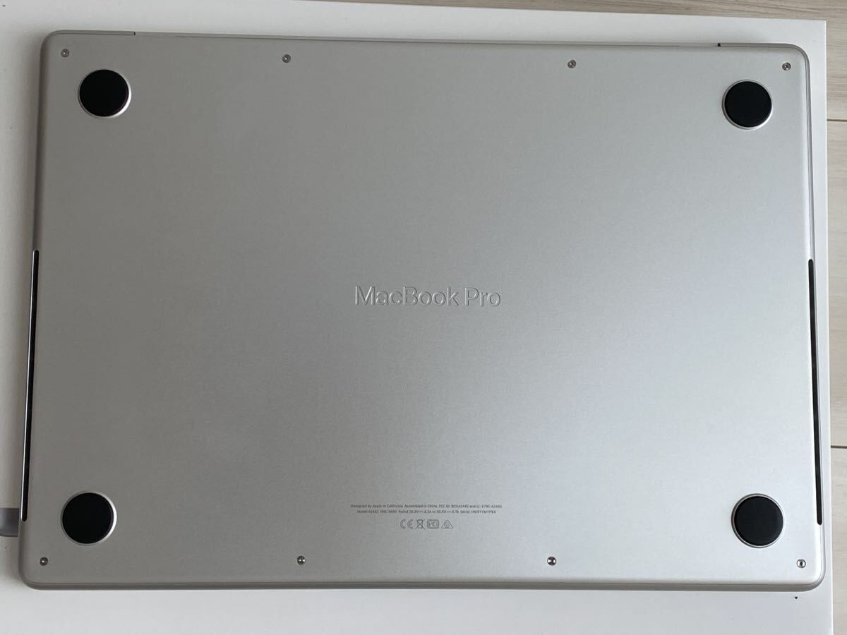 MacBook Pro シルバー ［MKGT3J/A］ 1TB M1 PRO 14-inch、2021モデルの画像3