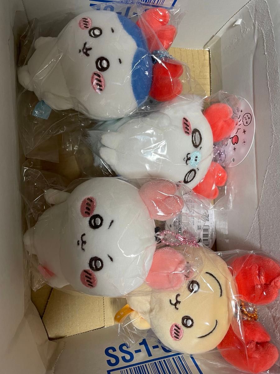 ちいかわ カニ ロブスター マスコット ハチワレ うさぎ モモンガ 古本屋 カニ ロブスター ちいかわ ハチワレ うさぎ モモンガ 古本屋