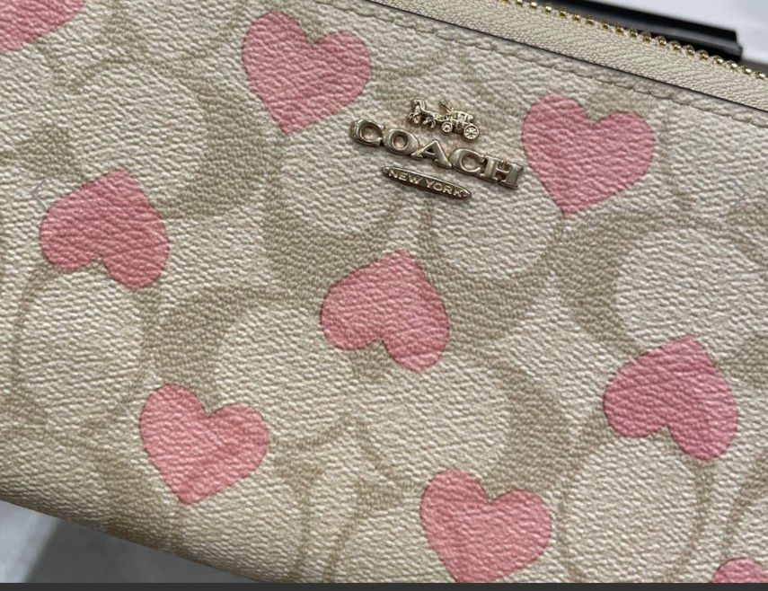 最新作 COACHコーチ長財布 可愛いいハート柄|Yahoo!フリマ(旧 最新作 COACHコーチ長財布 可愛いいハート柄|Yahoo!フリマ(旧