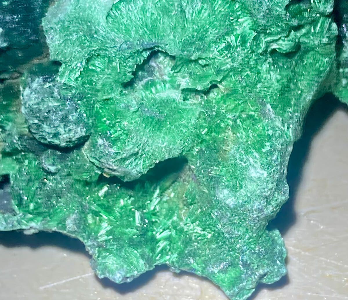 コンゴ産天然ベルベットマラカイト結晶77.88g［孔雀石］綺麗^ ^激レア石^ ^の画像5