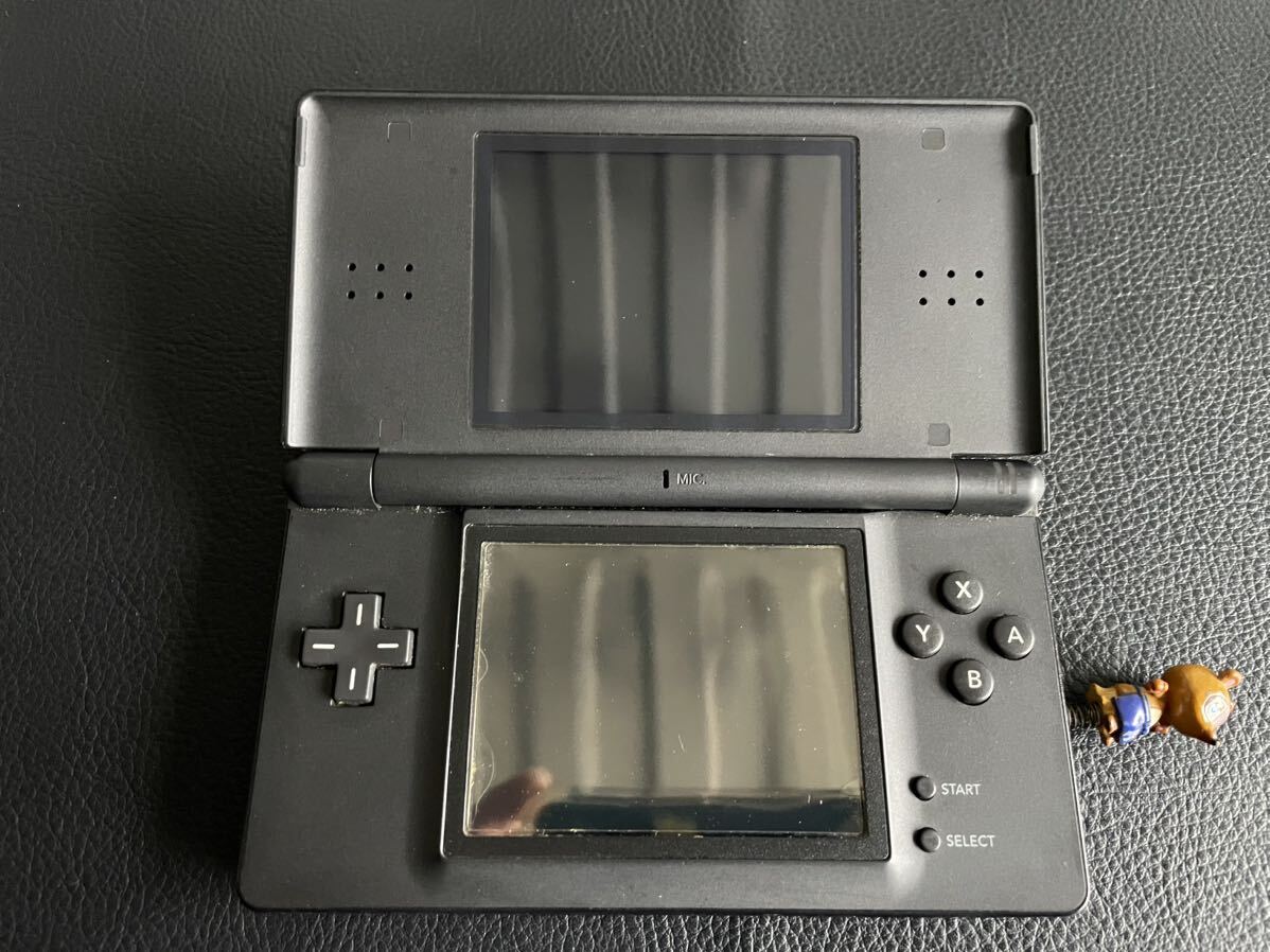 中古品☆ニンテンドーDS lite 任天堂 ブラック どうぶつの森 ソフト ブルータッチペン 動作確認済の画像2