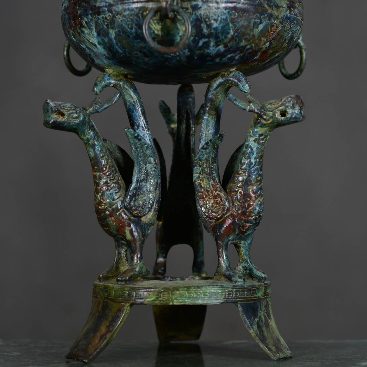 珍藏 中国戦国時代の青銅製龍鳳薫炉です 青銅器 時代物 中國古美術 擺件 置物 賞物 唐物 古美術品 DYW40_画像3