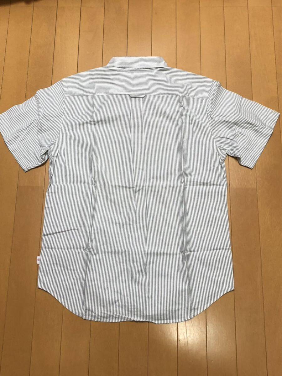stussy  короткие рукава  рубашка    подержанный товар  L размер    сделано в Японии 