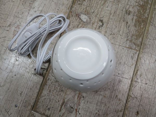 【ほぼ未使用】 生活の木 Aroma-Lamp M/アロマランプ M 消費電力15W 陶器製（白磁） 検索用⇒ アロマポット/アロマライト/芳香器/E0407_画像6