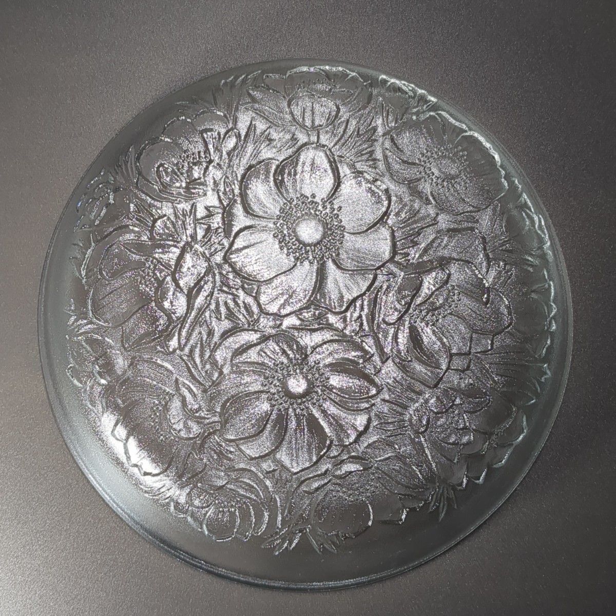 花紋　日本の器　昭和レトロガラス皿6客　丸皿　直径 約17cm　高さ約2cm