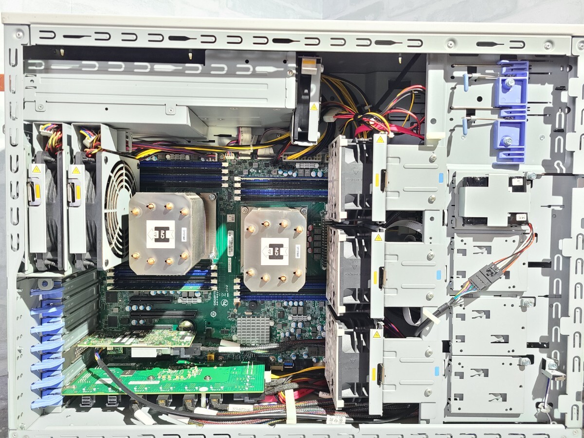 【中古動作品】管1A10 NEC Express5800 T120f タワーサーバー CPU XEON E5-2620V3(2枚)Bios起動OK HDD1TB×11(初期化済み)、メモリー8GB _画像2