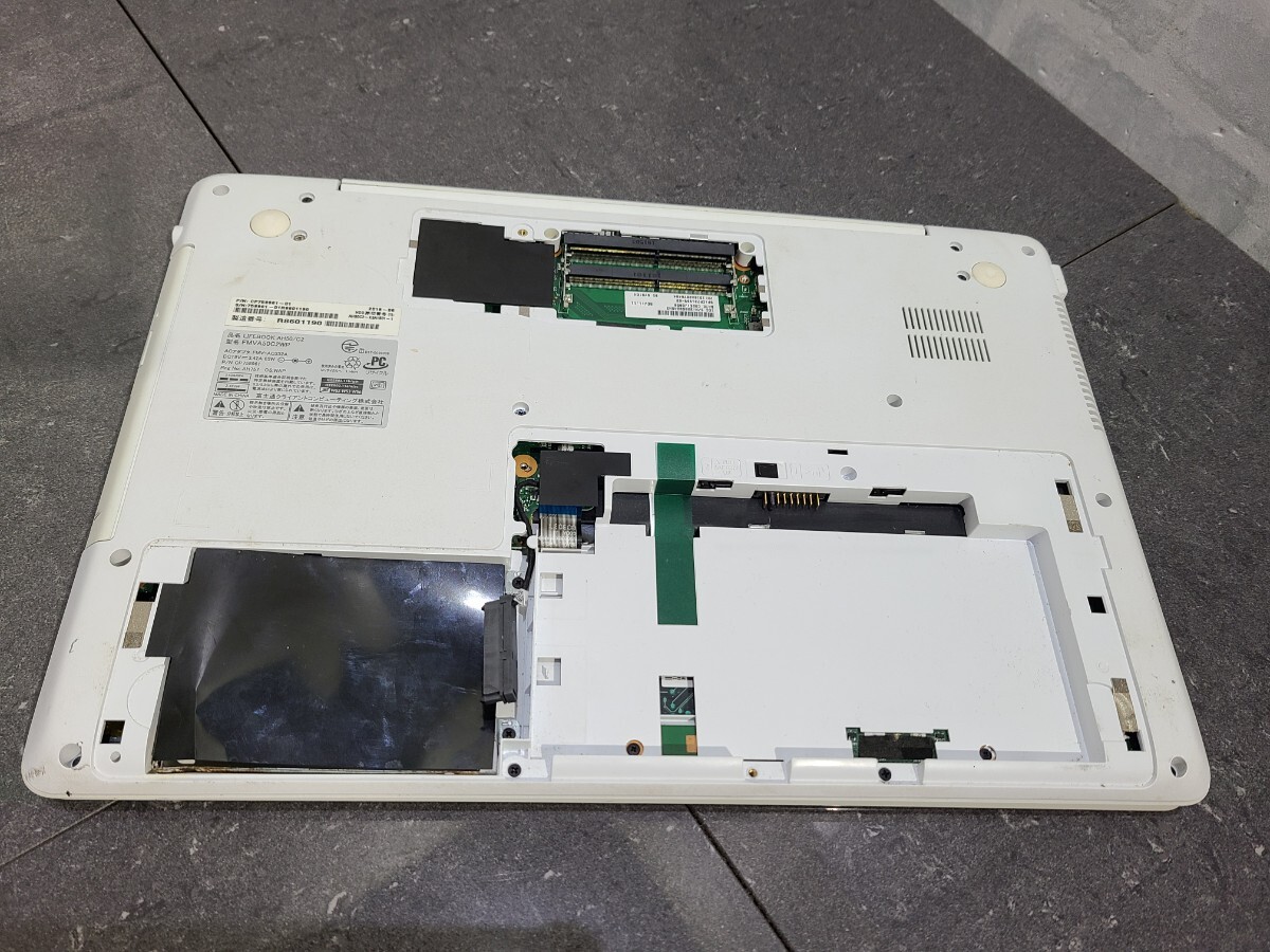 【ジャンク品】管1A69 FUJITSU LIFEBOOK AH50/C2 FMVA50C2WP CPU core i7-7700HQ HDD無し、メモリー無し、バッテリー無し、通電しません_画像9