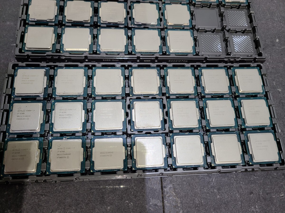 【中古動作品】管1A162 CPU INTEL CORE i7-7700 54枚 / i7-6700 26枚 まとめて80枚の画像5