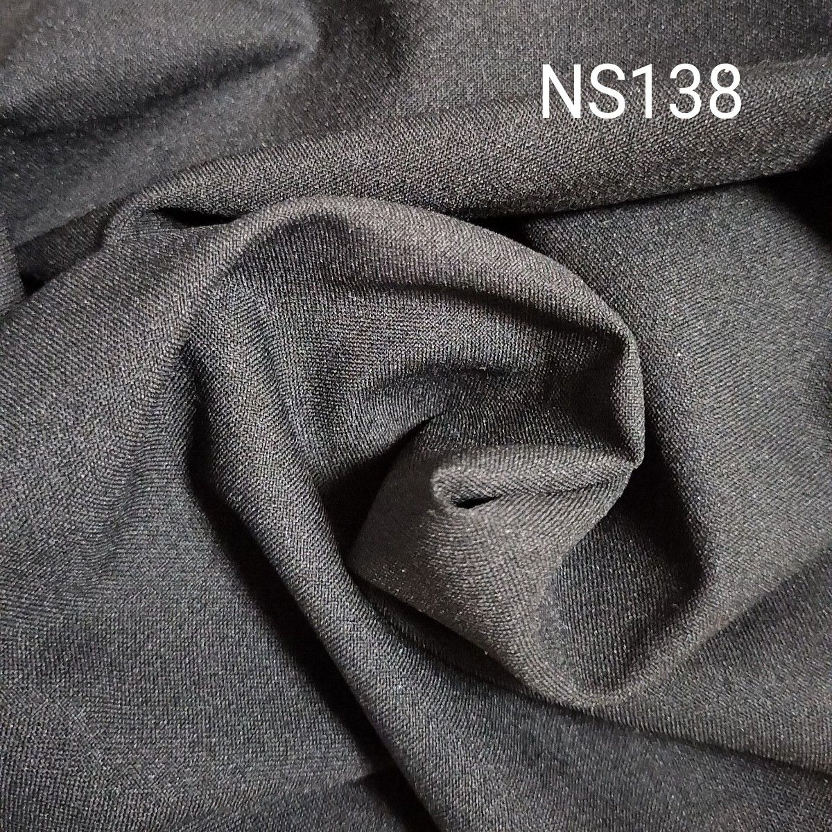 NS138アイロン接着芯 黒 ポリ織物　微厚ソフト 微伸縮あり6ｍ→ｍ変更の場合は購入前に質問からコメントしてください
