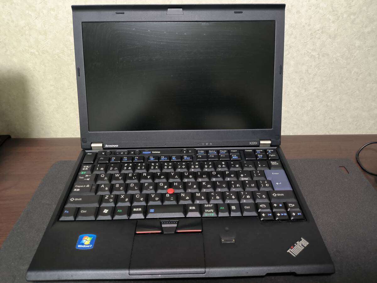 【中古】Lenovo ThinkPad X220i メモリ16GB＋SSD240GB(傷、外装割れあり）_画像1