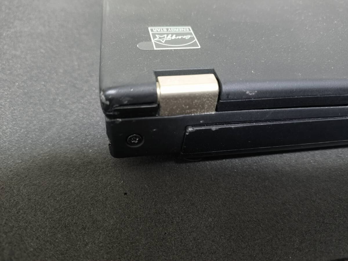 【中古】Lenovo ThinkPad X220i メモリ16GB＋SSD240GB(傷、外装割れあり）_画像4