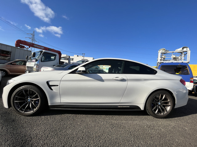 【諸費用コミ】:☆宮城-仙台発★ 2017年 BMW M4クーペ M DCT ドライブロジック ■カーボンパーツ多数■カーボンルーフ■_画像の続きは「車両情報」からチェック